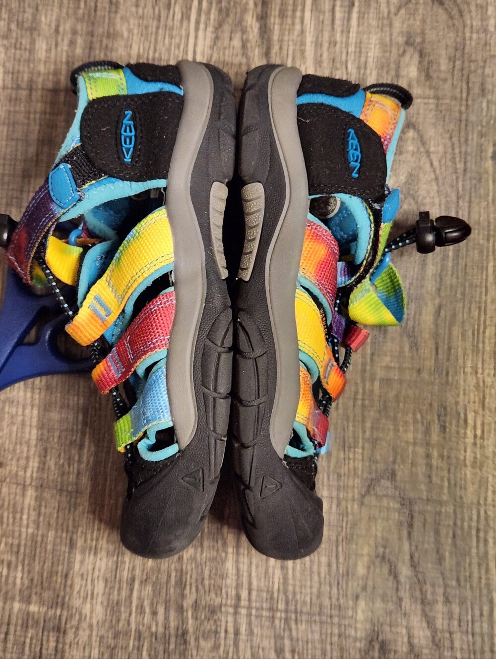 Keen Kids' Newport H2 water sandals Size 13 in the Rainbow Tie Dye colorway. - Picture 5 of 8